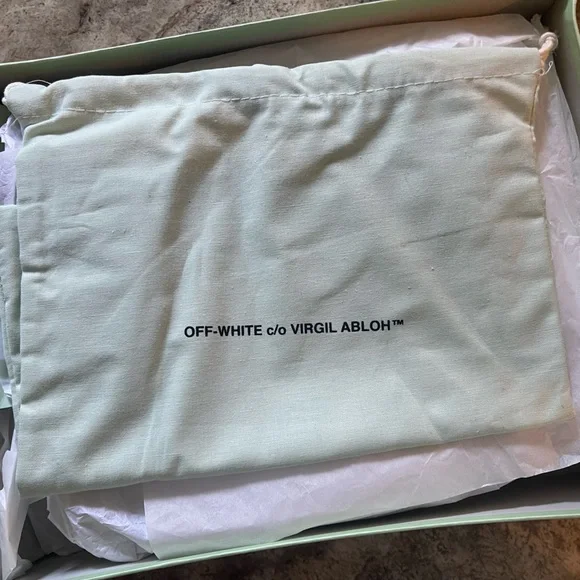 Off-White MOTO WRAP SNEAKER - Picture 2 of 3